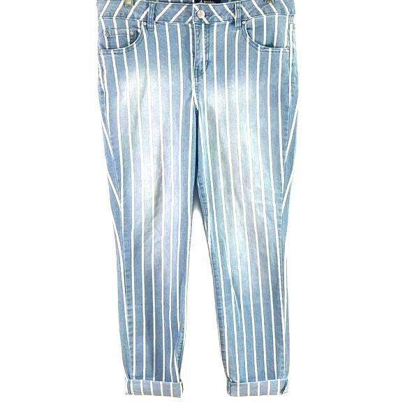 d. JEANS White Pin Striped Cropped Jeans Blue Size 4 - Picture 2 of 11